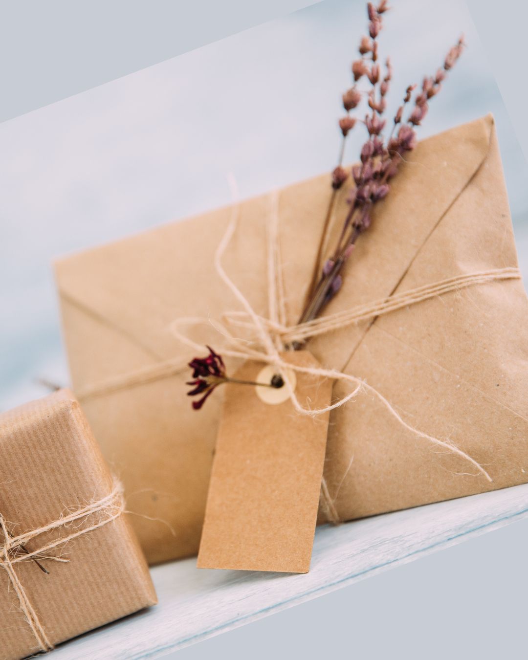 Post Instagram Nouvelle Collection Moderne Simple Minimaliste Beige Carte Cadeau Fêtes des mères Noël Femme Maman